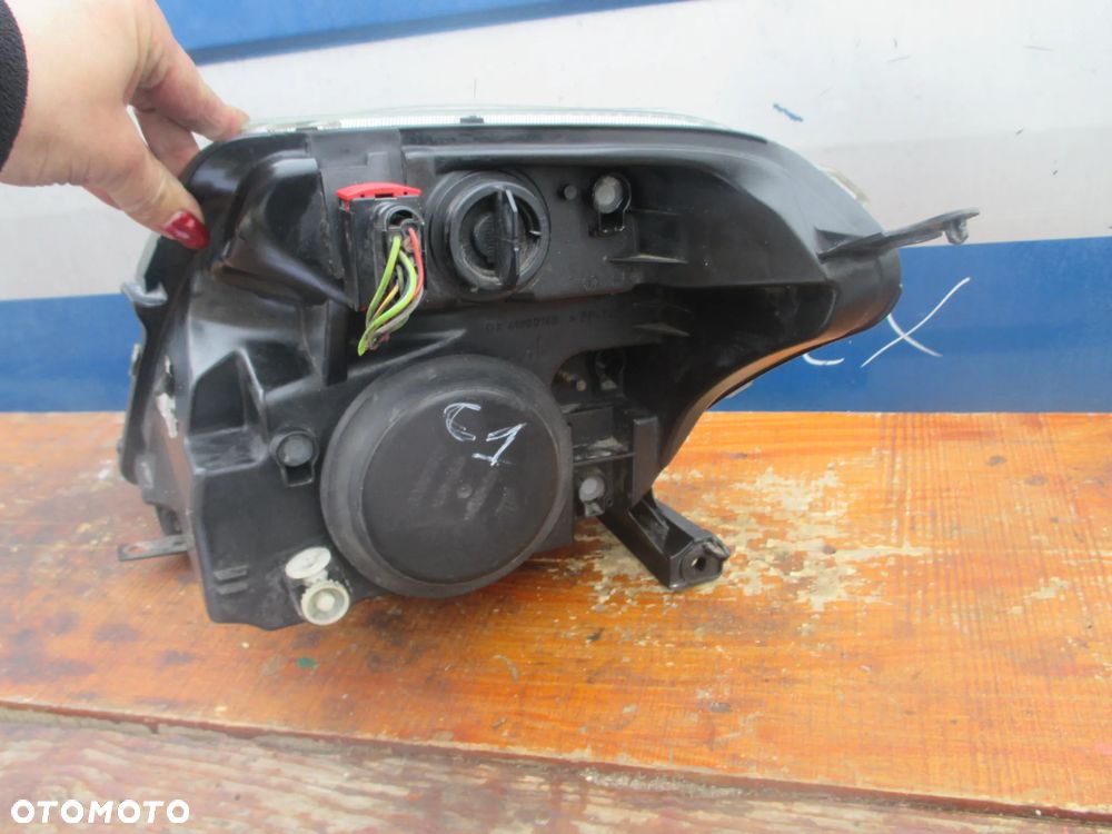 lampa prawa Citroen C2 AL Europa - 4