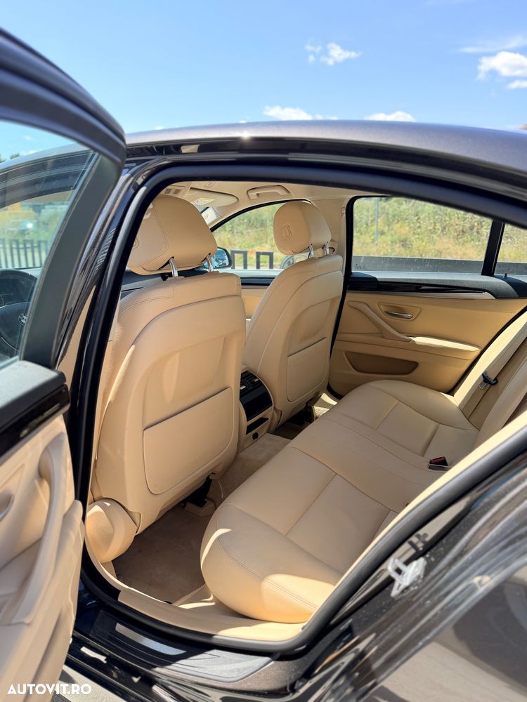 BMW Seria 5 520i Aut. - 15