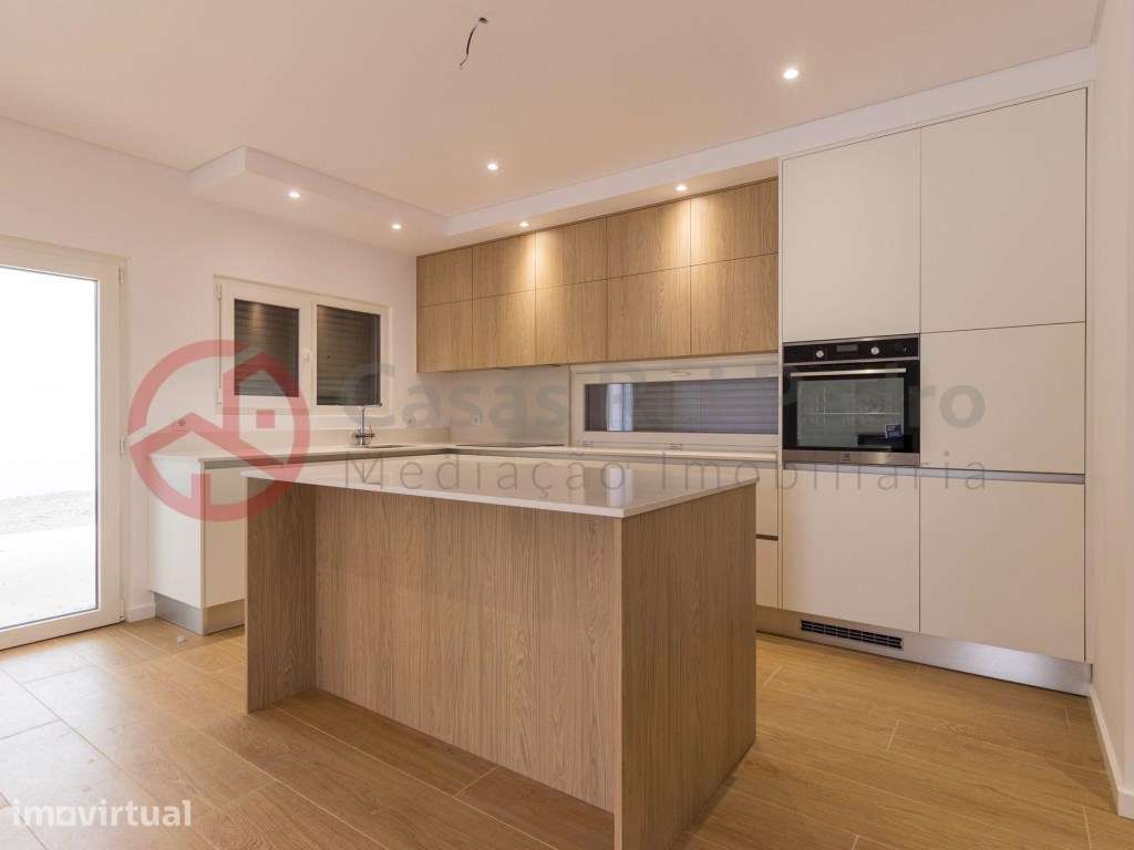 Moradia Térrea T3 Isolada com garagem - Grande imagem: 3/23