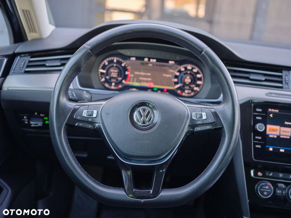 Volkswagen Passat 2.0 TDI SCR Highline DSG - 20