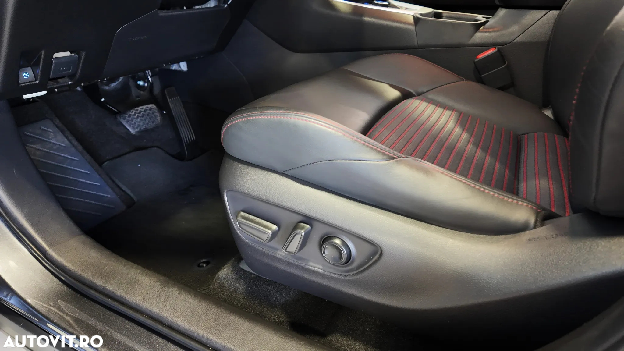 Suzuki Across PLUG-IN HYBRID - 12