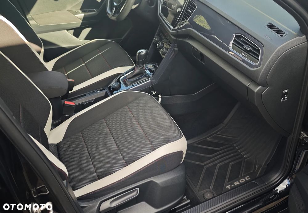 Volkswagen T-Roc - 24