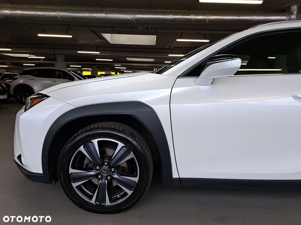 Lexus UX - 36