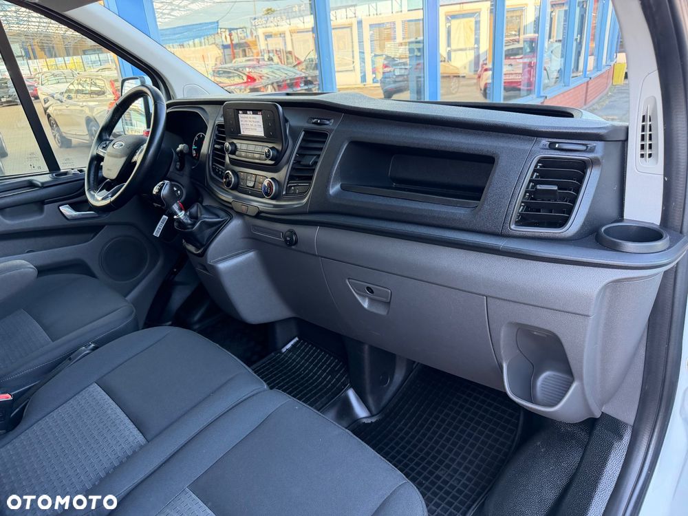 Ford Transit Custom 300 L2H1 - 18