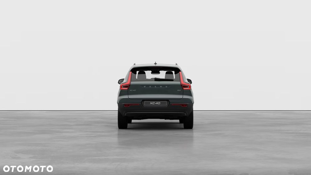 Volvo XC 40 B4 Plus Dark - 5