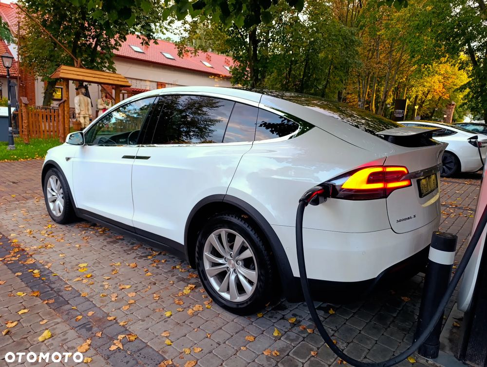 Tesla Model X Long Range Plus - 15