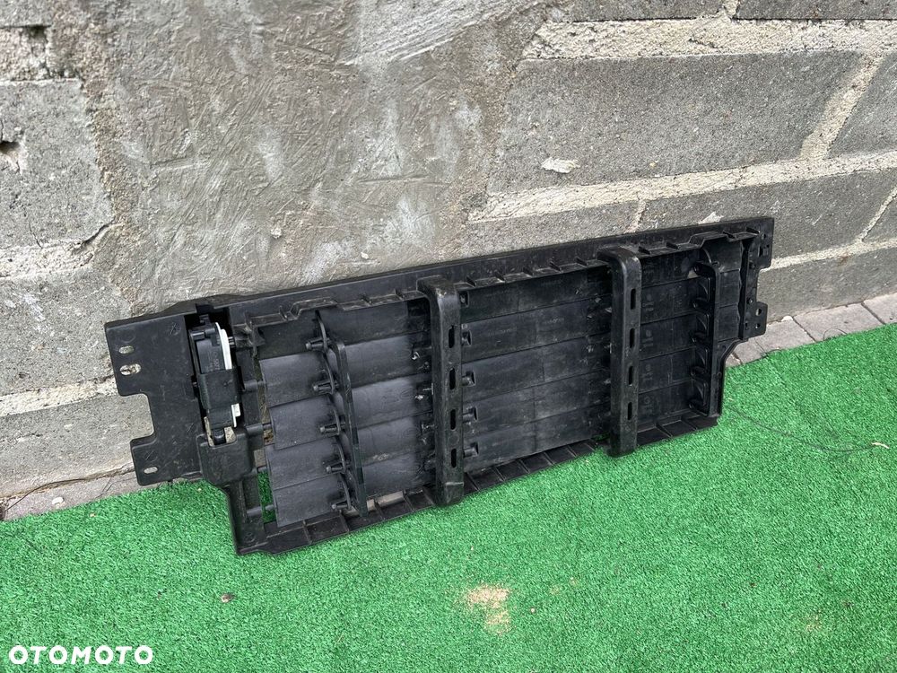 RANGE ROVER VELAR L560 M8A28475BA KIEROWNICA POWIETRZA ŻALUZJA - 3