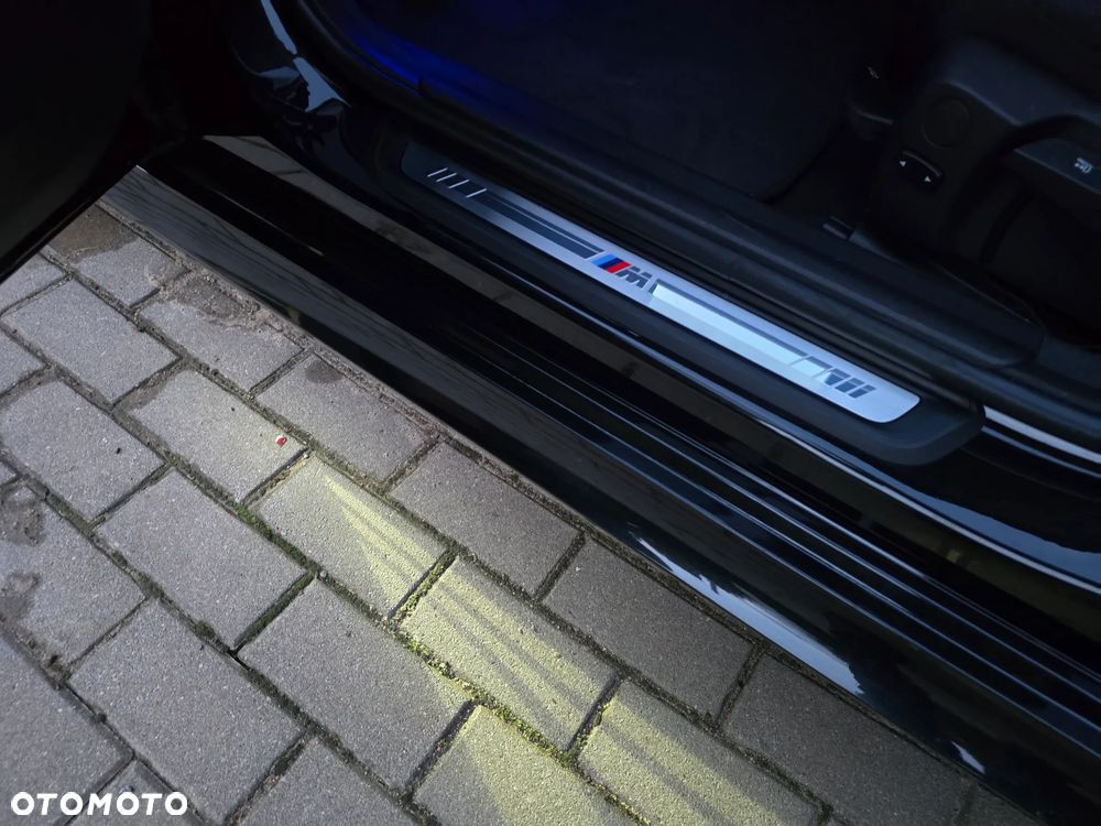 BMW Seria 3 318i M Sport - 12