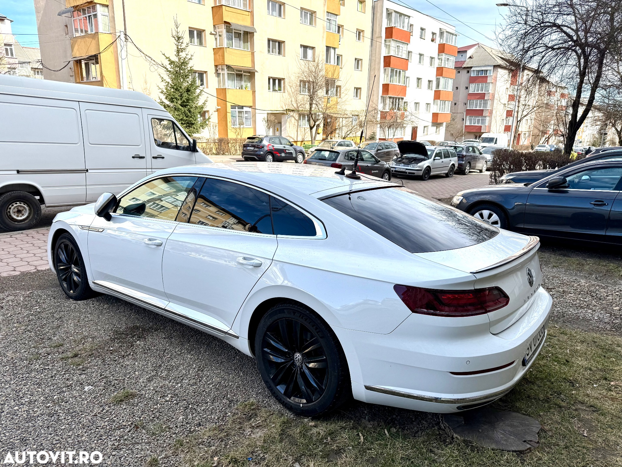 Volkswagen ARTEON 2.0 TDI R-Line - 9