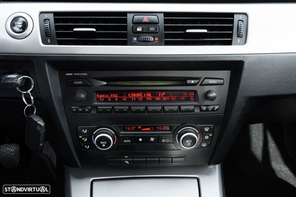 BMW 320 d EfficientDynamics - 24