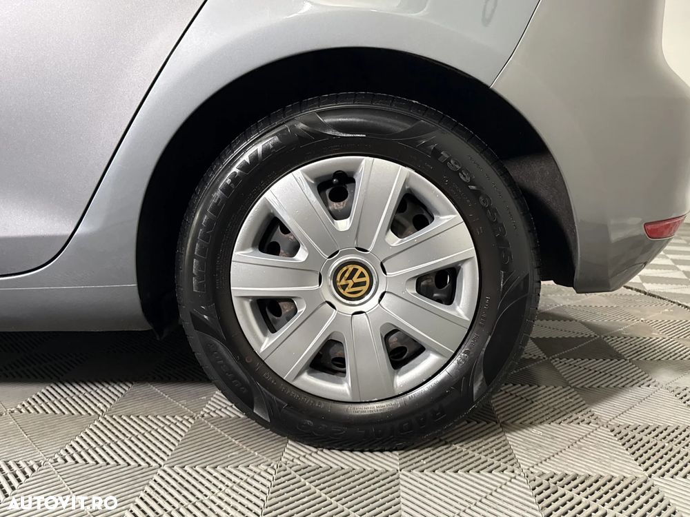 Volkswagen Golf - 14