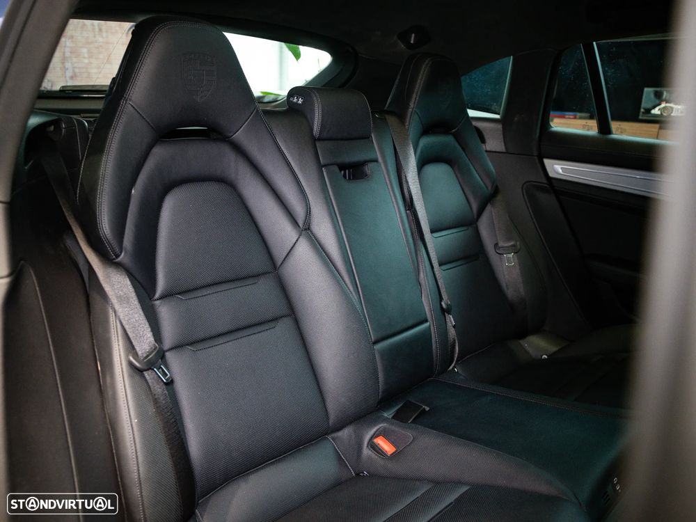 Porsche Panamera Sport Turismo 4 E-Hybrid Platinum Edition PDLS - 42
