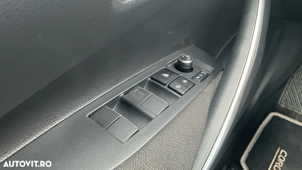Toyota Corolla 1.8 HSD Dynamic - 31