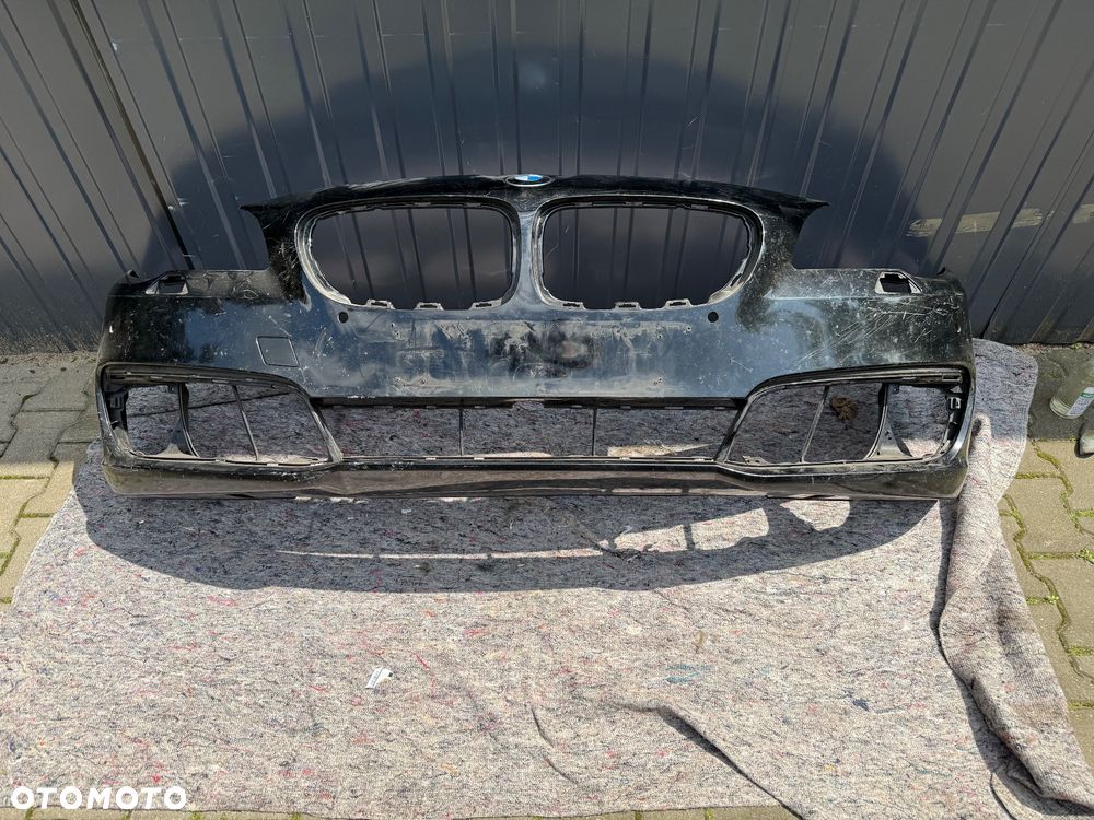 ZDERZAK BMW F10 F11 ORYGINAŁ CAŁY NIE NAPRAWIANY LIFT - 1