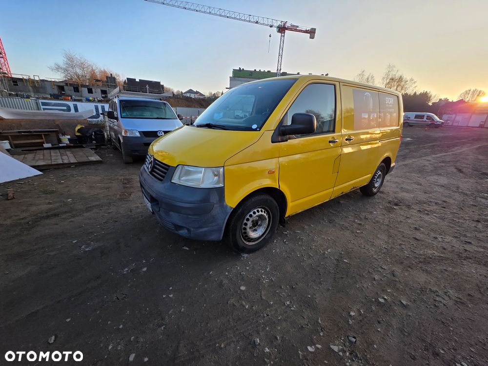 Volkswagen Transporter - 2