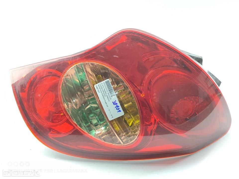 FAROLIM TRASEIRO DIREITO SSANGYONG KORANDO - 1