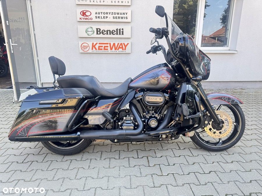 Harley-Davidson CVO Street Glide - 1