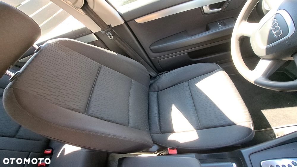 Audi A4 Avant - 28