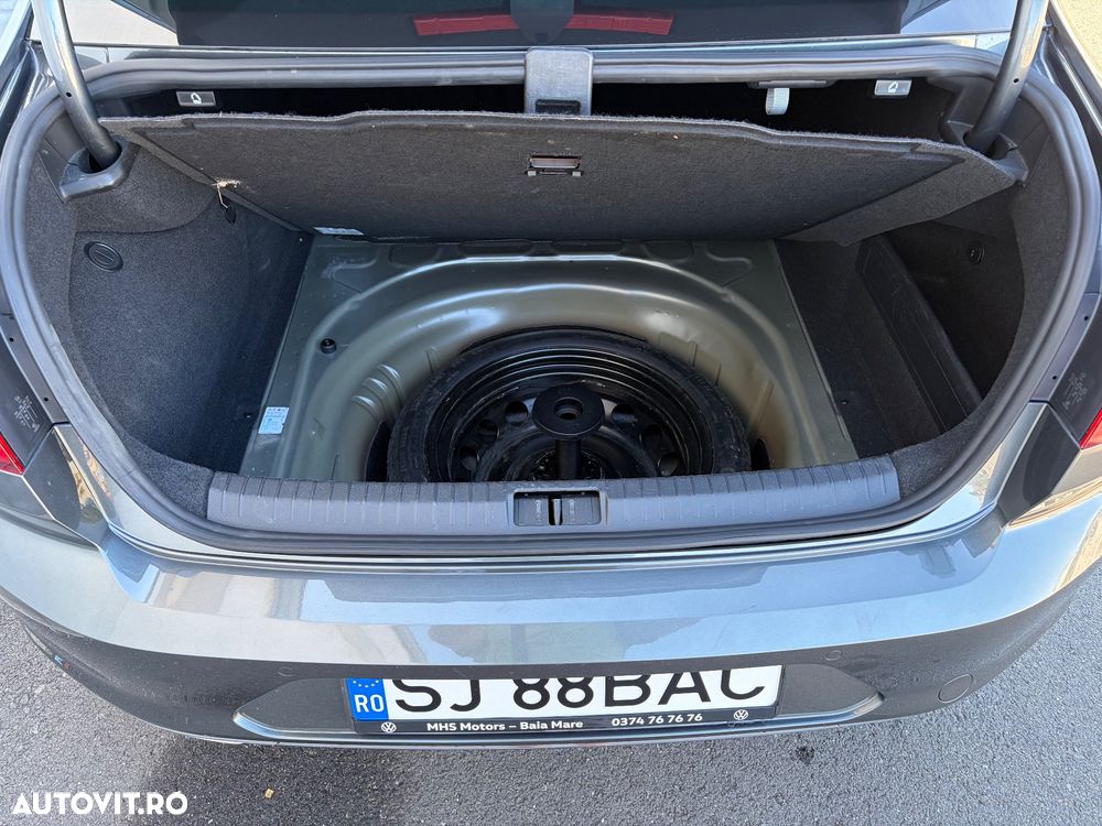 Volkswagen Passat 2.0 TDI DSG 4Motion Highline - 23