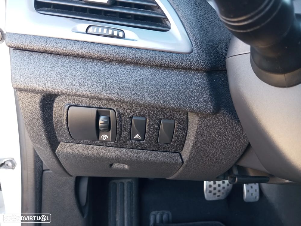 Renault Mégane Sport Tourer 1.5 dCi GT Line EDC - 17