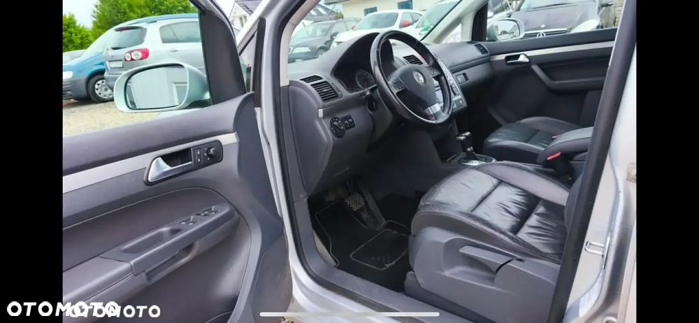 Volkswagen Touran 2.0 TDI DPF DSG Highline - 2