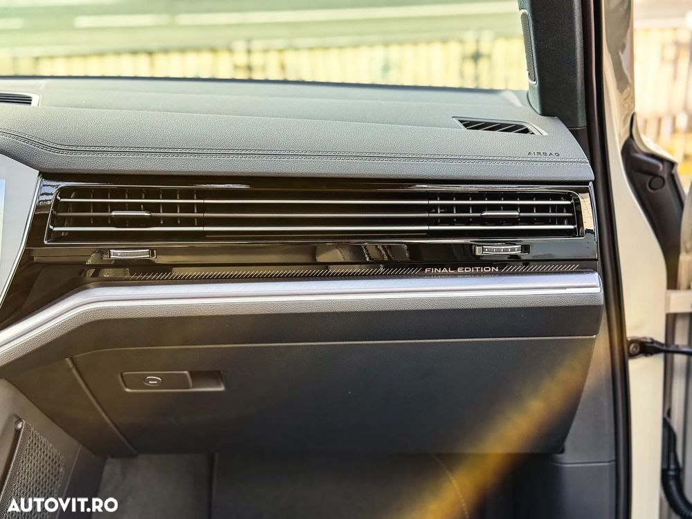 Volkswagen Touareg V6 TDI 4MOTION R-Line - 25