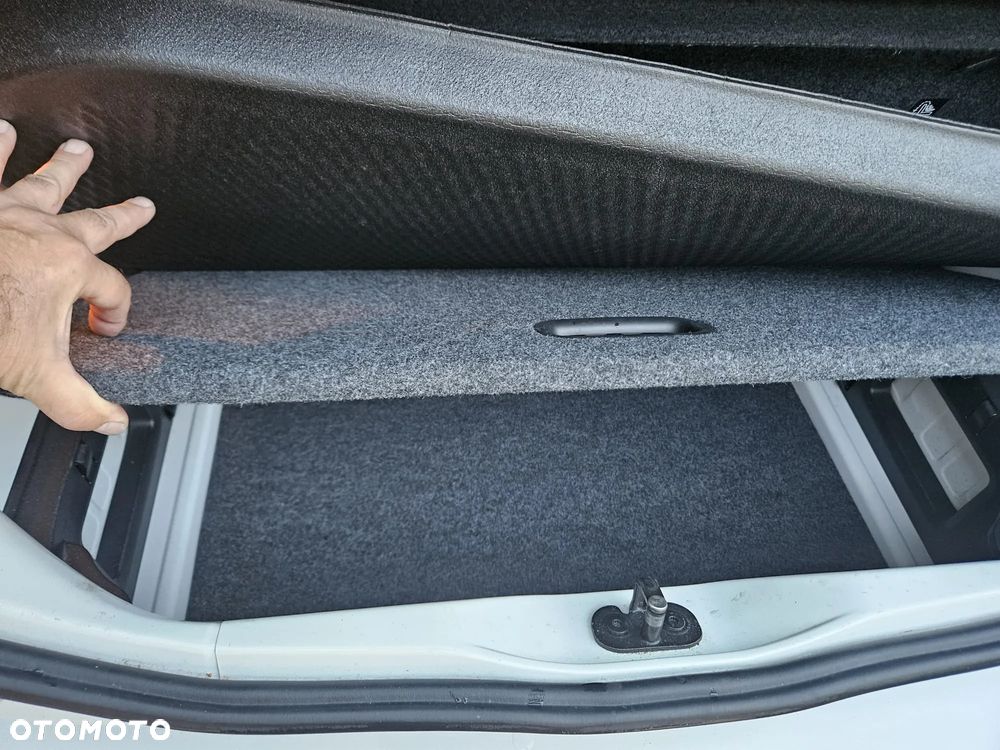 Volkswagen up! (BlueMotion Technology) move - 17