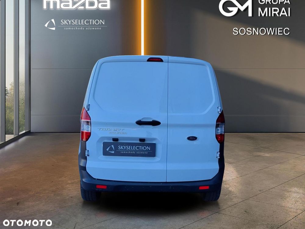 Ford Transit Courier - 4