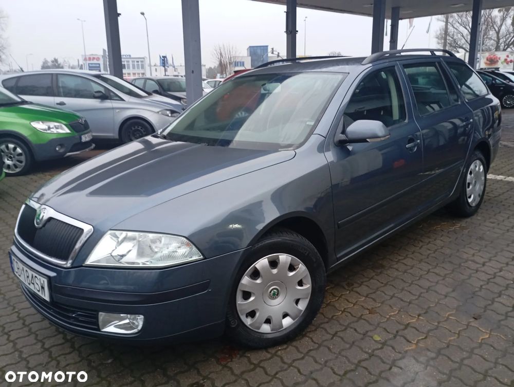 Skoda Octavia 1.6 Combi Ambiente - 3