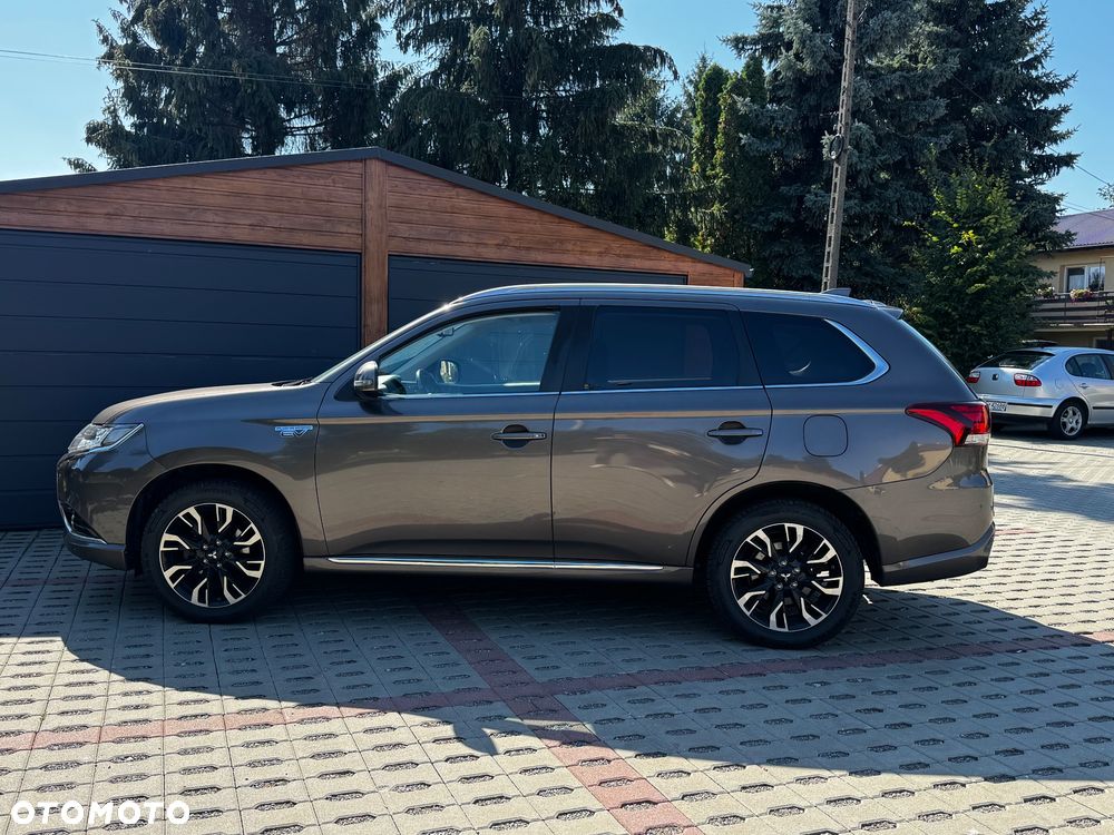 Mitsubishi Outlander - 7