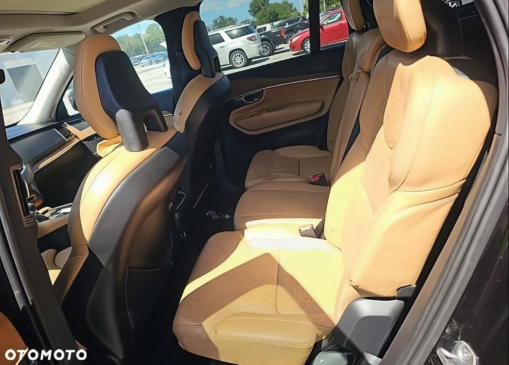 Volvo XC 90 - 16