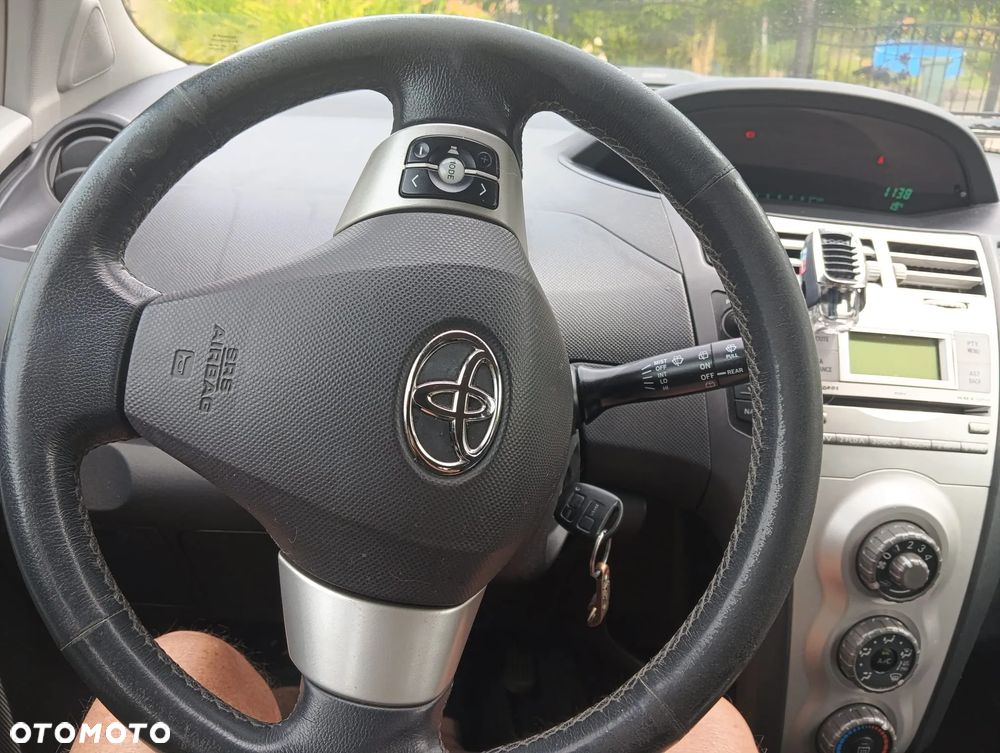 Toyota Yaris - 3
