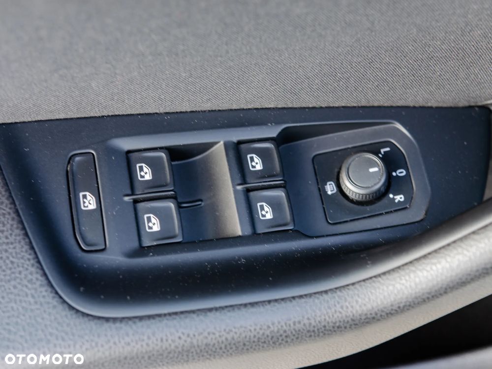 Volkswagen Passat 2.0 TDI SCR Comfortline - 30