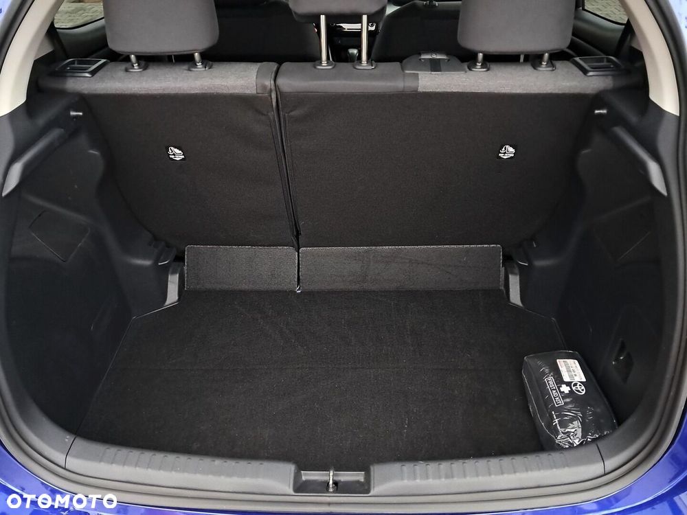 Toyota Yaris - 12