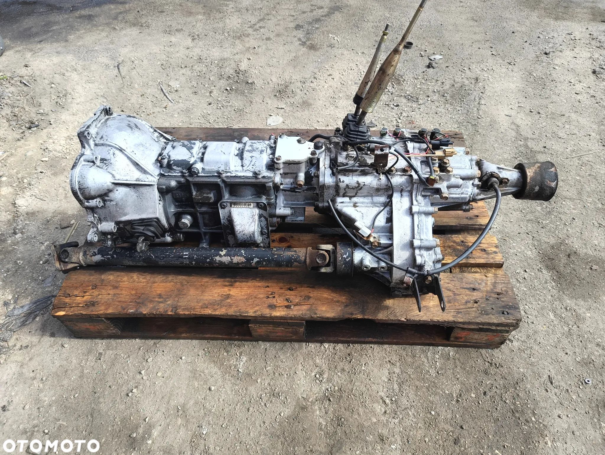 WAL NAPEDOWY MItsubishi PAJERO II III 90-99R 3D  2.5 M011S5A001 - 1