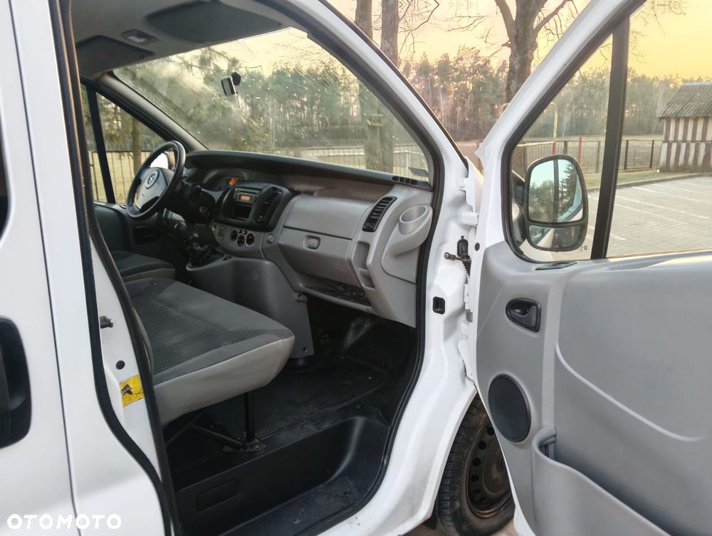 Opel Vivaro - 12