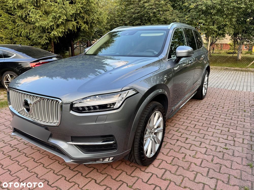 Volvo XC 90 - 1