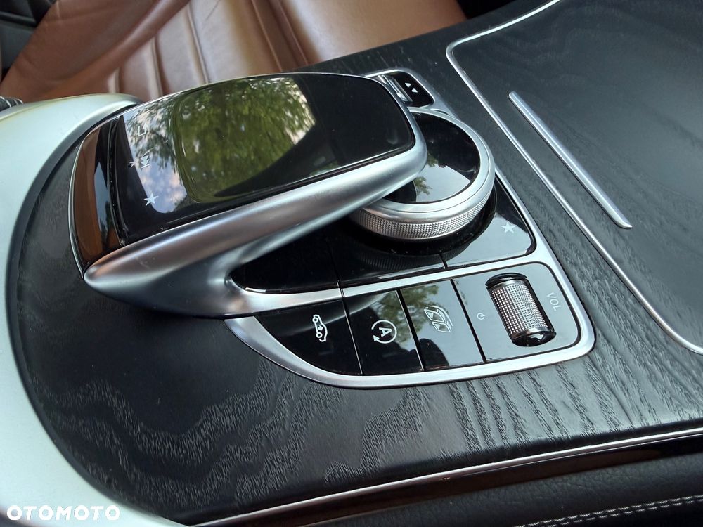 Mercedes-Benz GLC AMG 43 4Matic 9G-TRONIC - 11