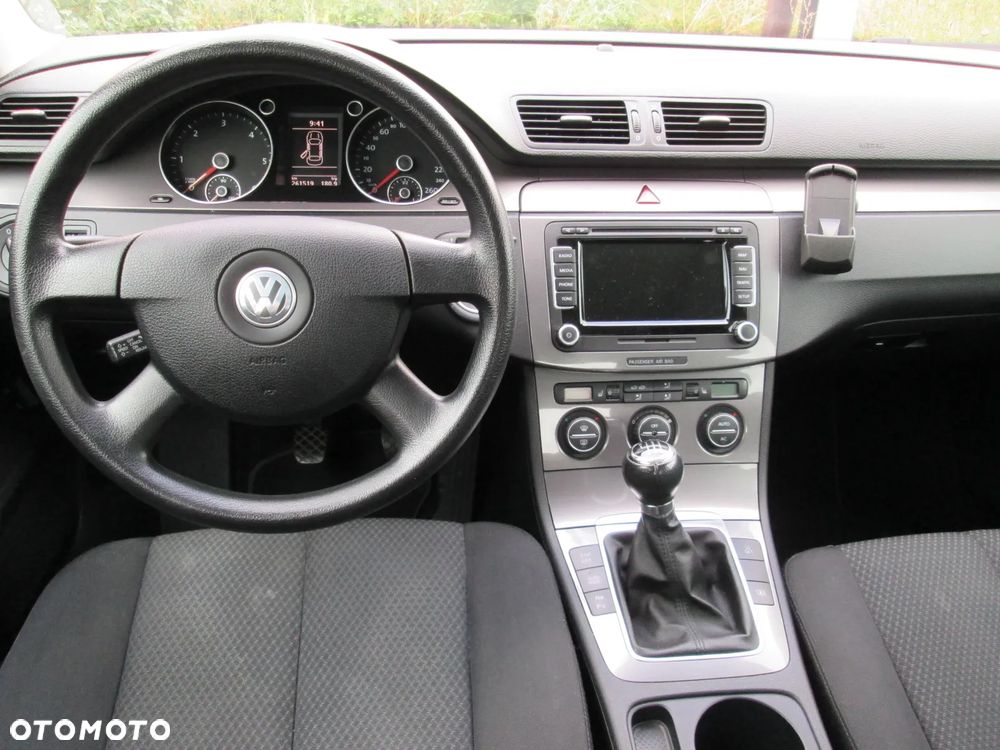 Volkswagen Passat 2.0 TDI Comfortline - 10