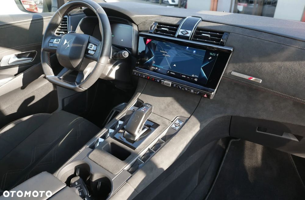 DS Automobiles DS 7 Crossback 1.6 E-Tense Performance Line + - 14