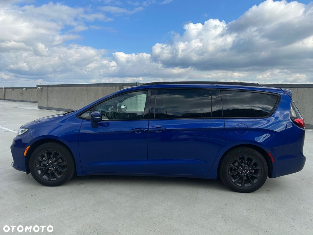 Chrysler Pacifica - 10