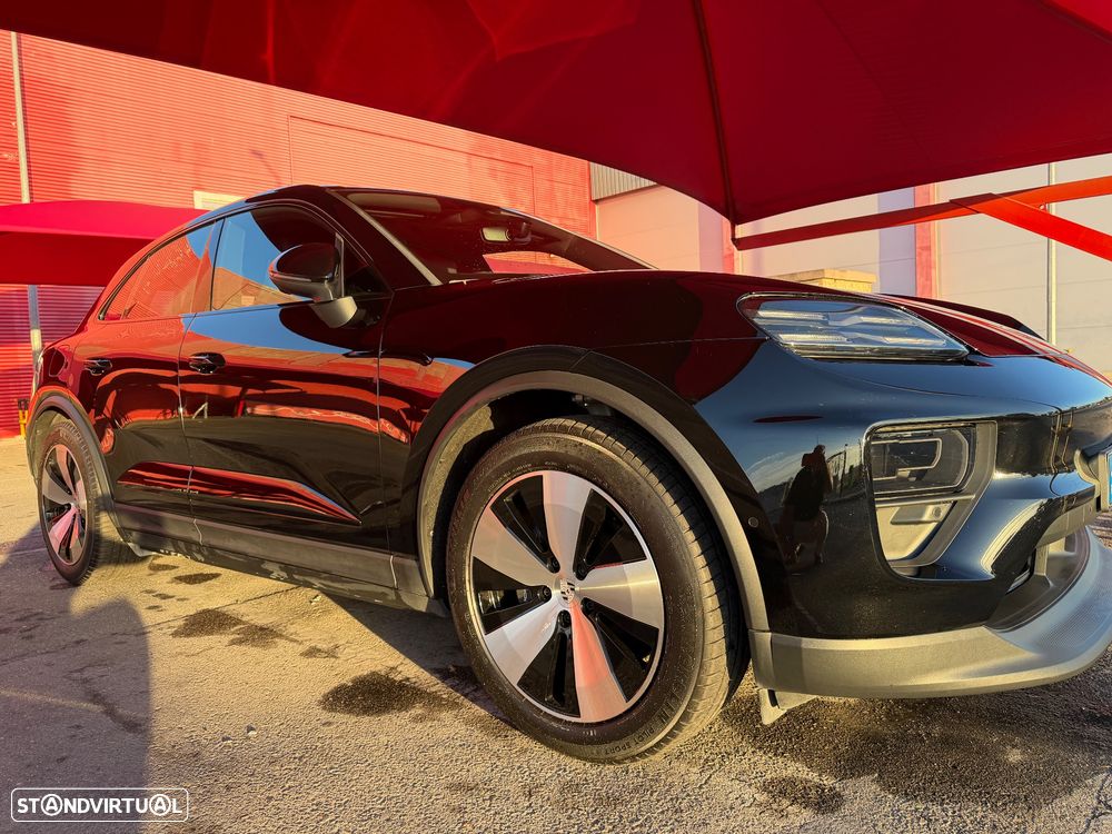 Porsche Macan Electric - 4