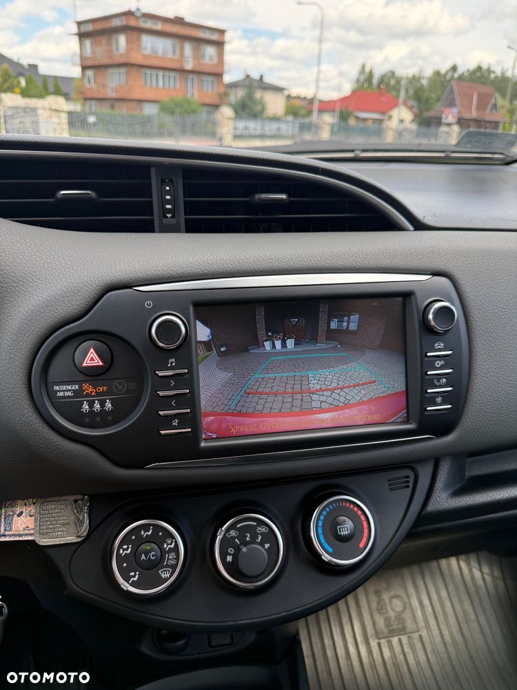 Toyota Yaris 1.5 Premium CVT - 12