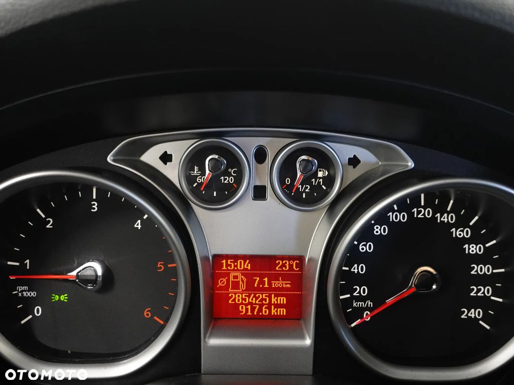 Ford Kuga 2.0 TDCi 2x4 Titanium - 36