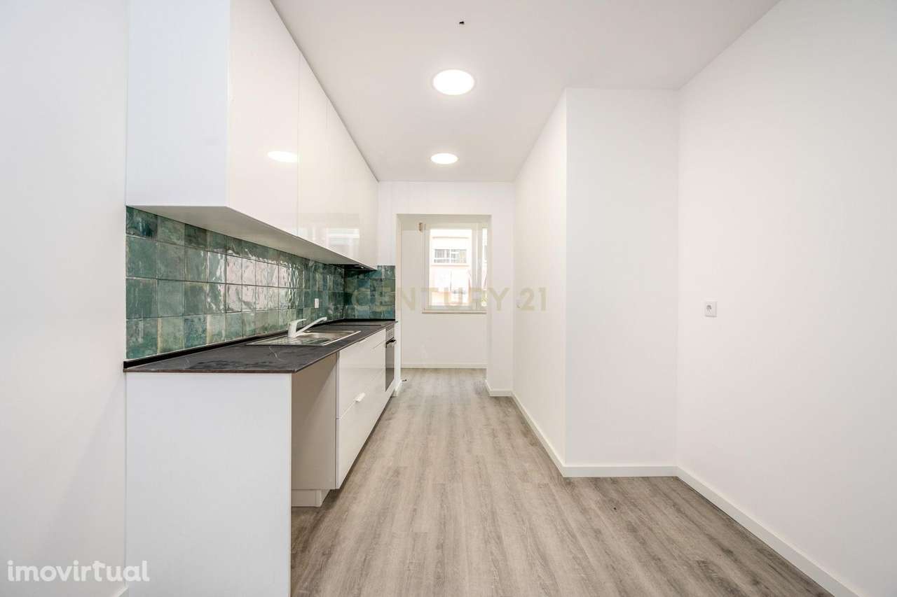 T3 em Queluz, perto do Palácio Nacional, totalmente remodelado e equip - Grande imagem: 2/25