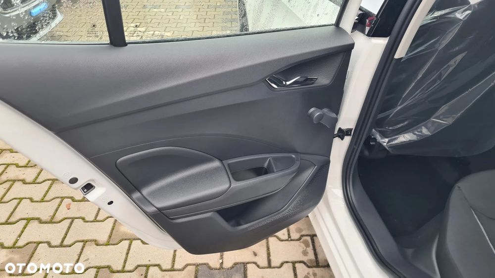 Skoda Fabia 1.0 Essence - 11