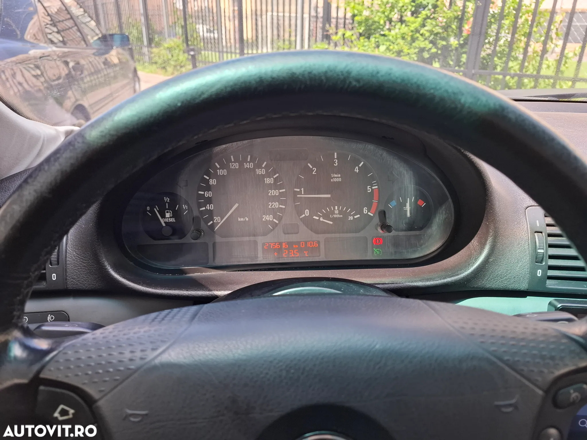BMW Seria 3 320d - 4