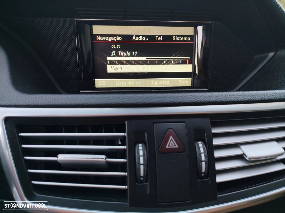 Mercedes-Benz E 300 Bluetec Hybrid Avantgarde - 24