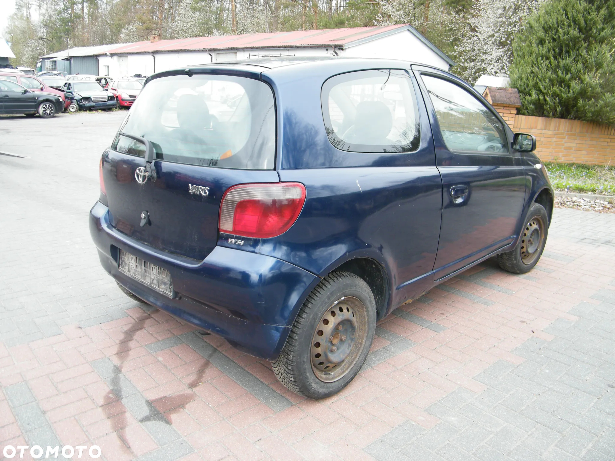 Toyota Yaris I 1.0 B 68KM silnik SCP10L lakier 8P4 - 4