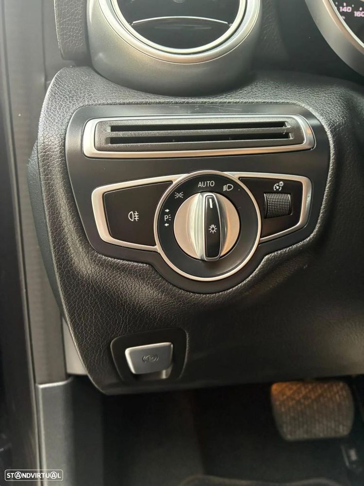 Mercedes-Benz C 300 - 11